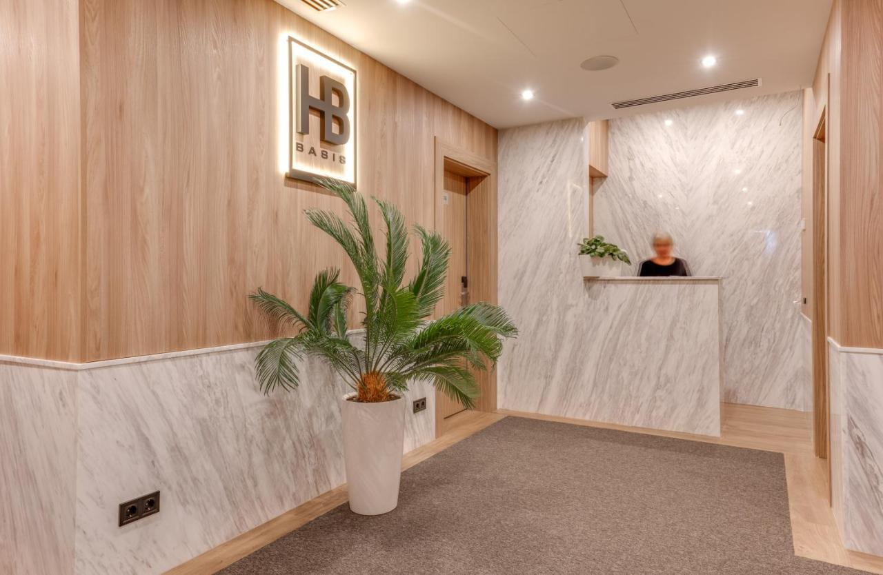 Basis Apartments - Adults Only Kiev Ngoại thất bức ảnh